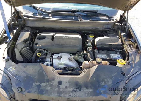 2019 Jeep Cherokee Altitude 4X4 из США, поврежденный, VIN 1C4PJMLN7KD489616